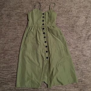 Green pocket midi dress